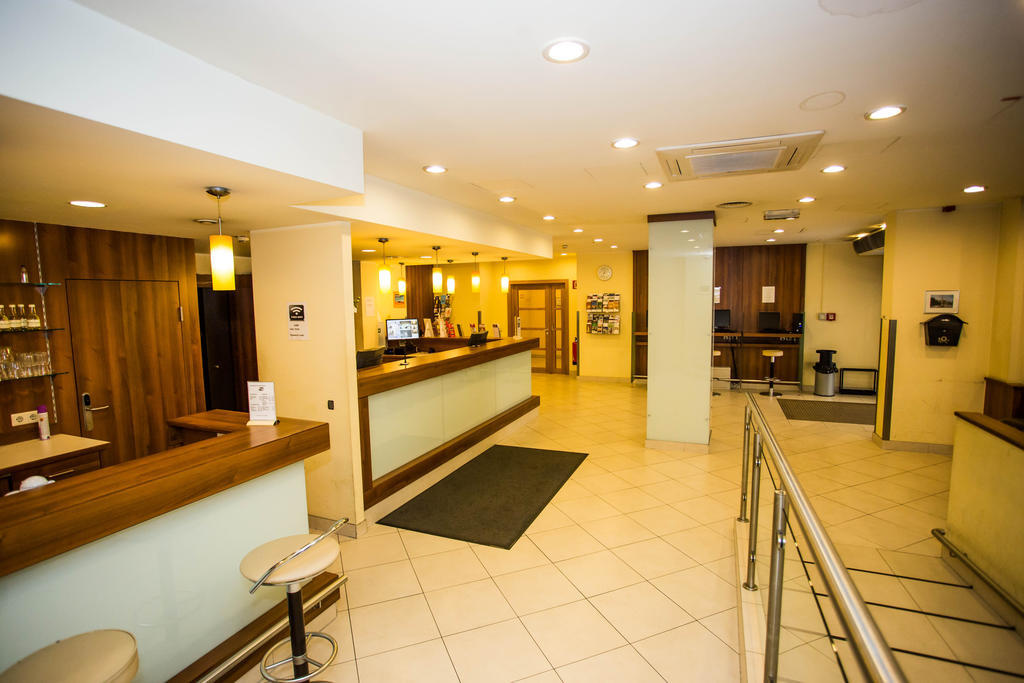 Hotel Geblergasse Виена Екстериор снимка